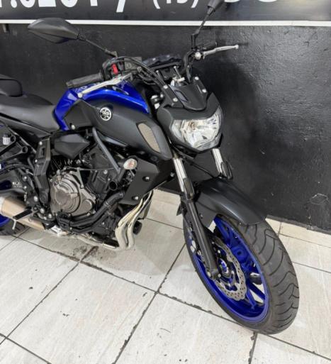 YAMAHA MT-03 660 , Foto 3