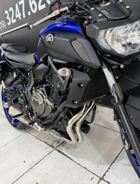 YAMAHA MT-03 660 , Foto 6