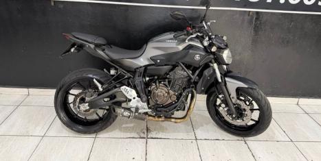 YAMAHA MT-07 700 , Foto 3