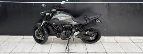 YAMAHA MT-07 700 , Foto 4