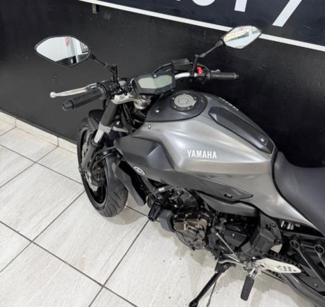 YAMAHA MT-07 700 , Foto 5