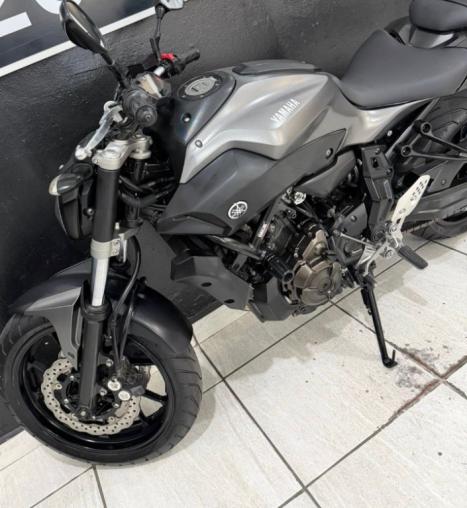 YAMAHA MT-07 700 , Foto 9