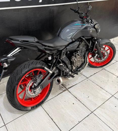 YAMAHA MT-07 700 , Foto 10