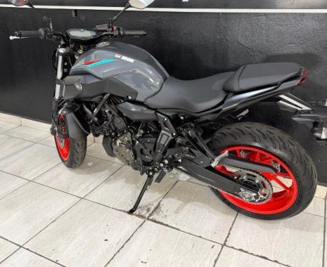YAMAHA MT-07 700 , Foto 11