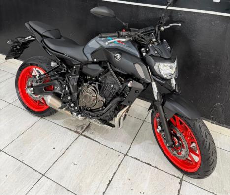 YAMAHA MT-07 700 , Foto 13