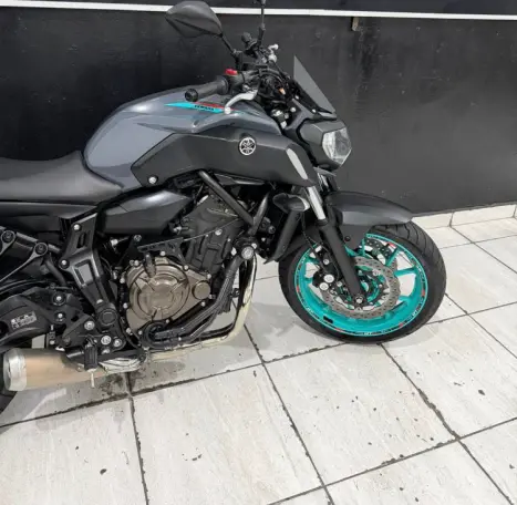 YAMAHA MT-07 700 ABS, Foto 9