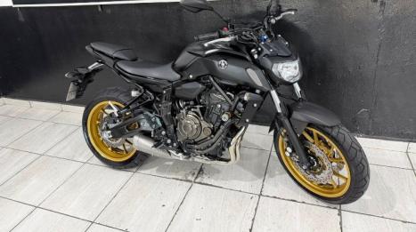 YAMAHA MT-07 700 ABS, Foto 3