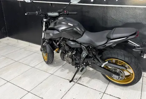 YAMAHA MT-07 700 ABS, Foto 11