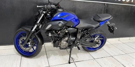 YAMAHA MT-07 700 ABS, Foto 2