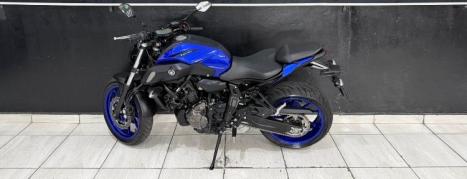 YAMAHA MT-07 700 ABS, Foto 4