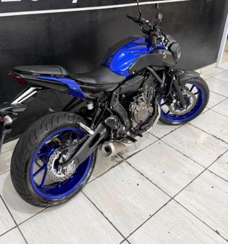 YAMAHA MT-07 700 ABS, Foto 7