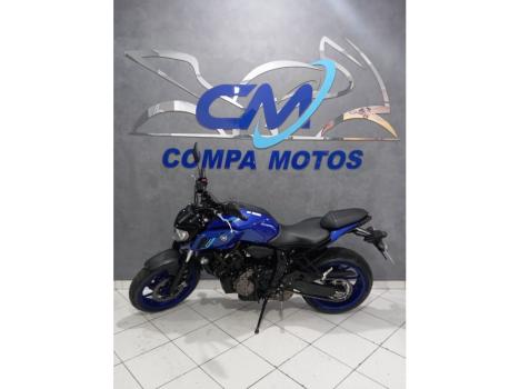 YAMAHA MT-07 700 ABS, Foto 2