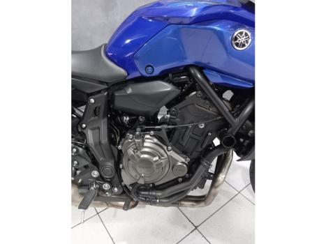 YAMAHA MT-07 700 ABS, Foto 4