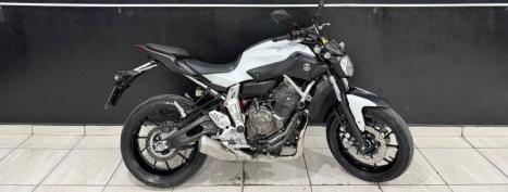 YAMAHA MT-07 700 ABS, Foto 3