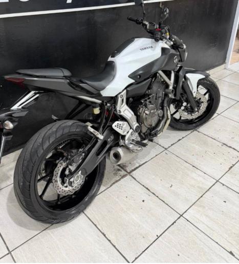 YAMAHA MT-07 700 ABS, Foto 9