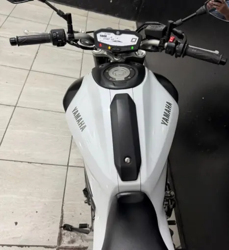 YAMAHA MT-07 700 ABS, Foto 11