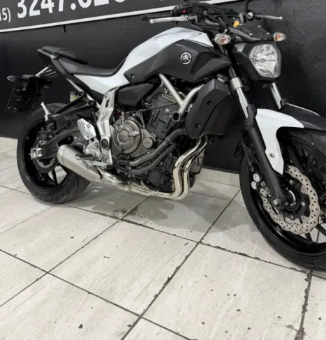 YAMAHA MT-07 700 ABS, Foto 13
