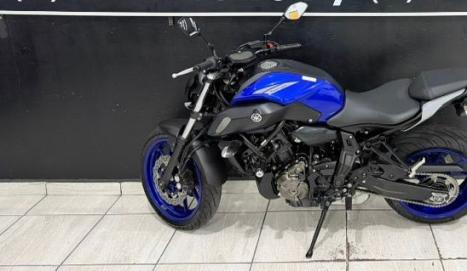 YAMAHA MT-07 700 ABS, Foto 4