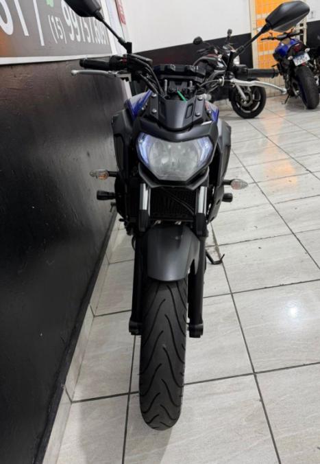 YAMAHA MT-07 700 ABS, Foto 6
