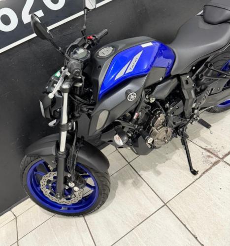 YAMAHA MT-07 700 ABS, Foto 8