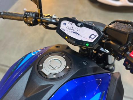 YAMAHA MT-07 700 ABS, Foto 3