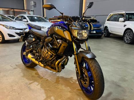 YAMAHA MT-07 700 ABS, Foto 6