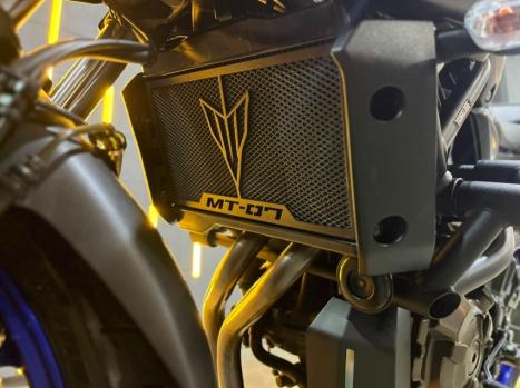 YAMAHA MT-07 700 ABS, Foto 10