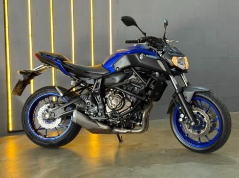 YAMAHA MT-07 700 ABS, Foto 9
