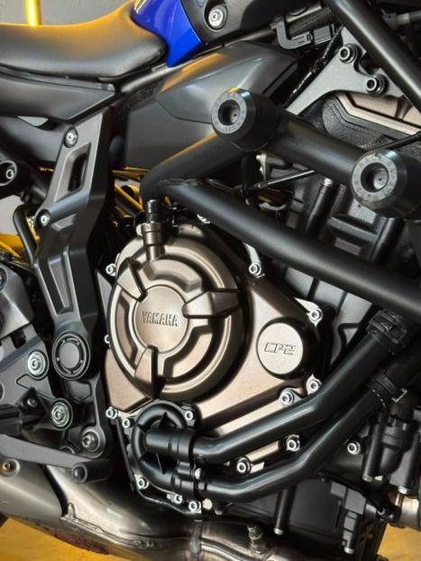 YAMAHA MT-07 700 ABS, Foto 12