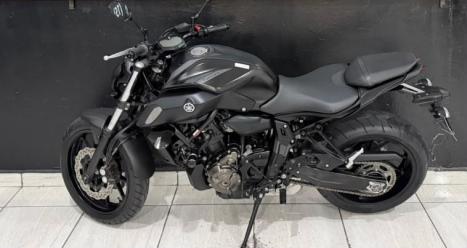 YAMAHA MT-07 700 ABS, Foto 4
