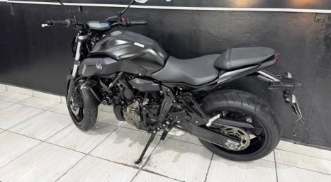 YAMAHA MT-07 700 ABS, Foto 10