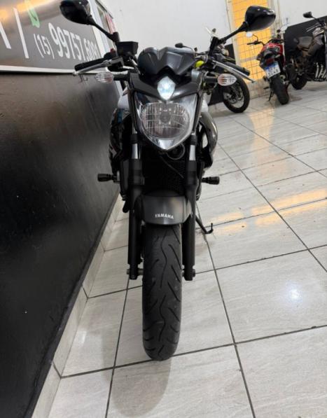 YAMAHA XJ6 600 N, Foto 8