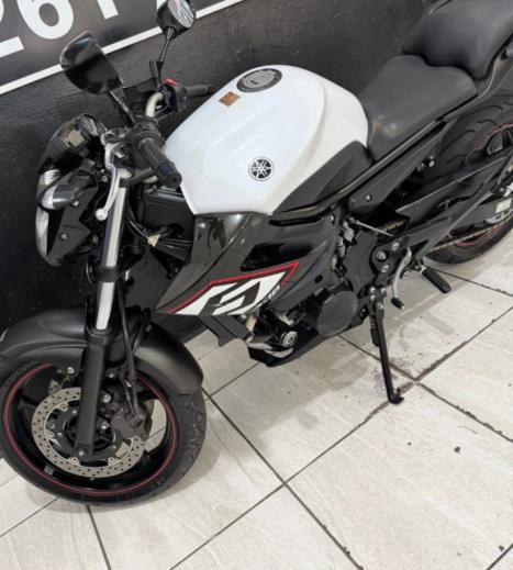YAMAHA XJ6 600 N, Foto 9