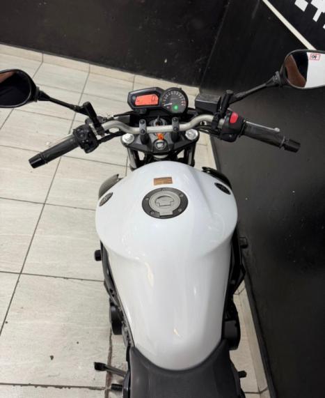 YAMAHA XJ6 600 N, Foto 11
