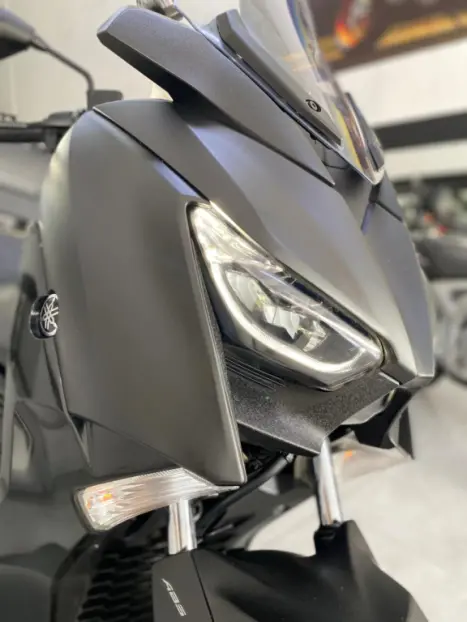 YAMAHA Xmax 250 , Foto 3