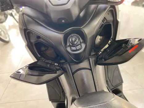 YAMAHA XMax 250 , Foto 10