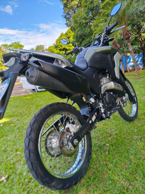YAMAHA XTZ 125 E, Foto 2