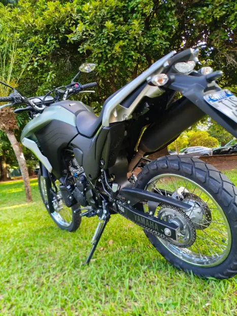 YAMAHA XTZ 125 E, Foto 4