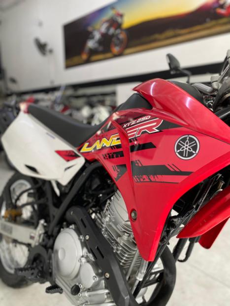 YAMAHA XTZ 250 LANDER, Foto 3