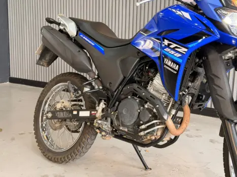 YAMAHA XTZ 250 LANDER, Foto 4