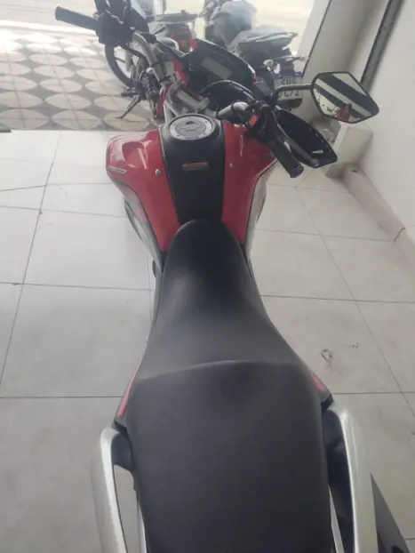 YAMAHA XTZ 250 LANDER, Foto 4