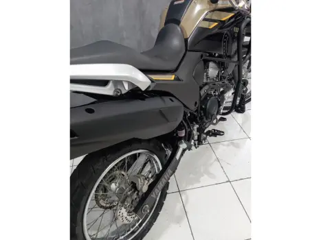 YAMAHA XTZ 250 LANDER, Foto 5
