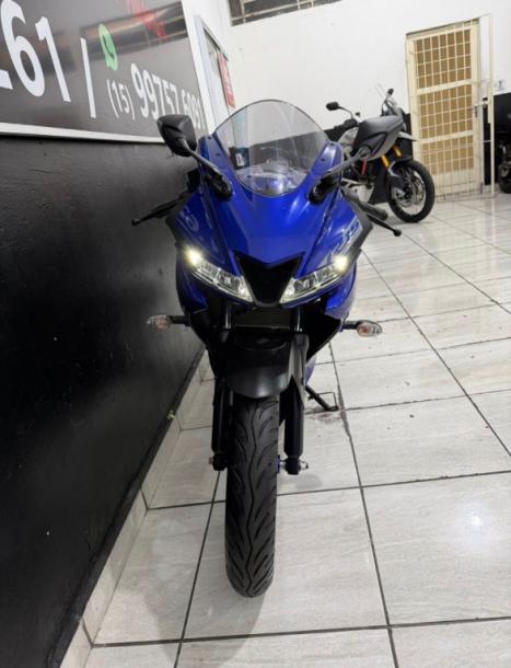 YAMAHA YZF R15 150 ABS, Foto 7