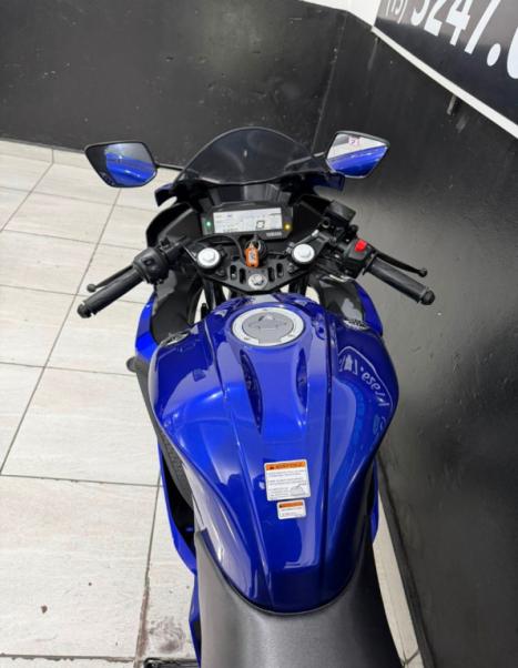 YAMAHA YZF R15 150 ABS, Foto 8