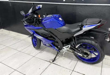 YAMAHA YZF R15 150 ABS, Foto 9