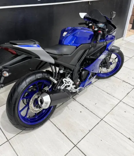 YAMAHA YZF R15 150 ABS, Foto 10