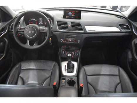 AUDI Q3 2.0 4P TFSI AMBIENTE QUATTRO S-TRONIC AUTOMTICO, Foto 4
