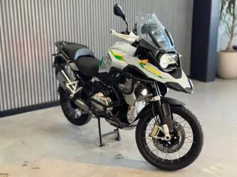 BMW R 1250 GS ADVENTURE TRIPLE BLACK, Foto 2