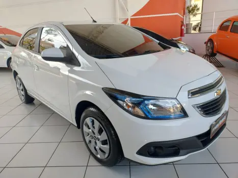 CHEVROLET Onix Hatch 1.4 4P FLEX LT, Foto 3