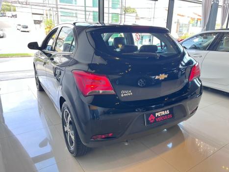 CHEVROLET Onix Hatch 1.4 4P FLEX LTZ AUTOMTICO, Foto 4